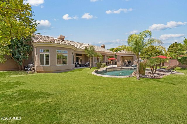 8452 W DONALD Drive, Peoria, AZ 85383