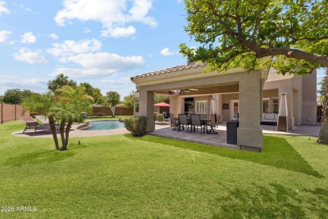 8452 W DONALD Drive, Peoria, AZ 85383