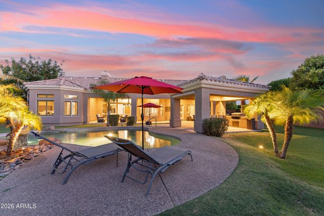 8452 W DONALD Drive, Peoria, AZ 85383