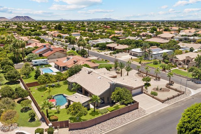 8452 W DONALD Drive, Peoria, AZ 85383