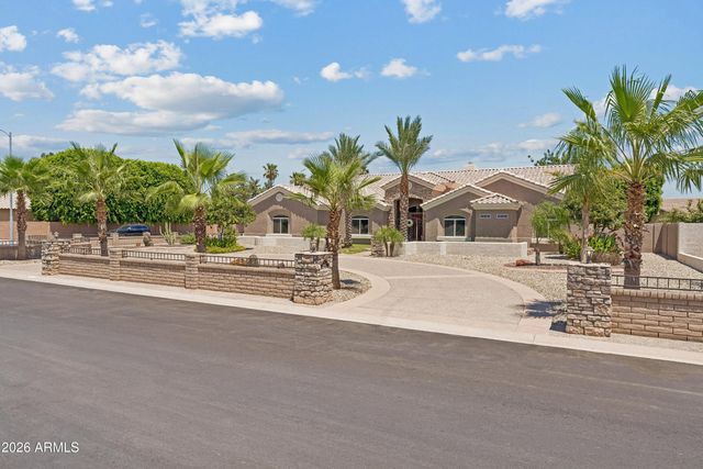 8452 W DONALD Drive, Peoria, AZ 85383