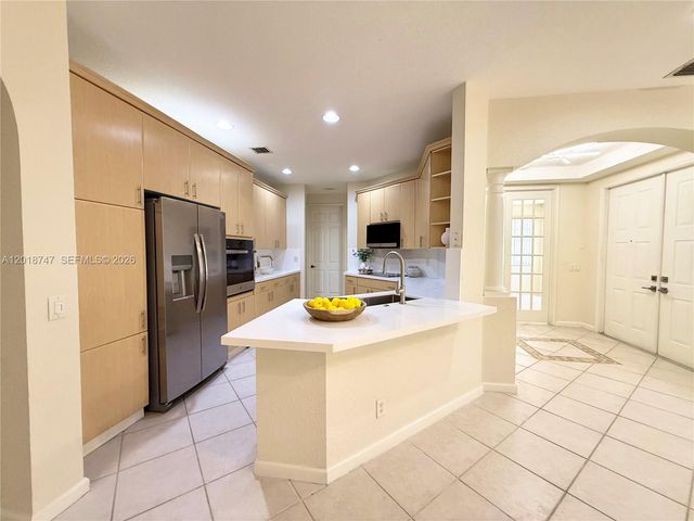 2816 Kinsington Cir 28-1, Weston, FL 33332