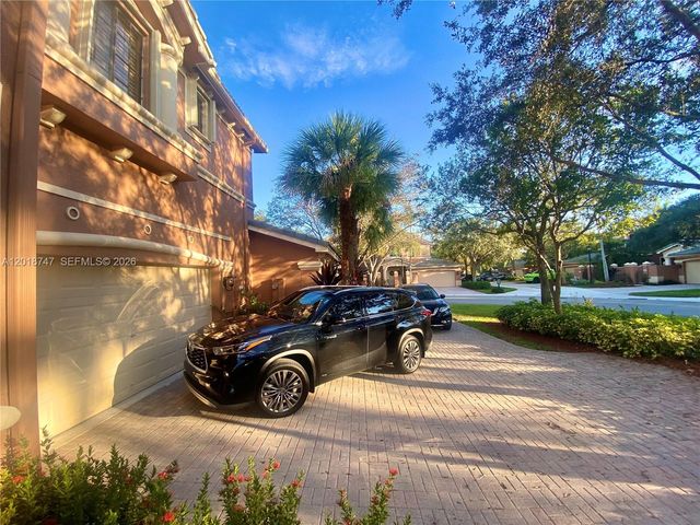 2816 Kinsington Cir 28-1, Weston, FL 33332