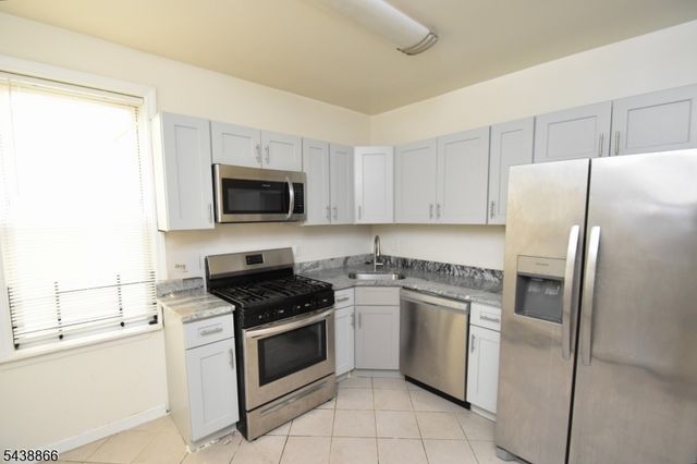 180 N 16Th St, East Orange City, NJ 07017