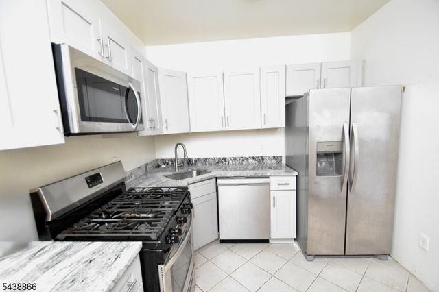 180 N 16Th St, East Orange City, NJ 07017
