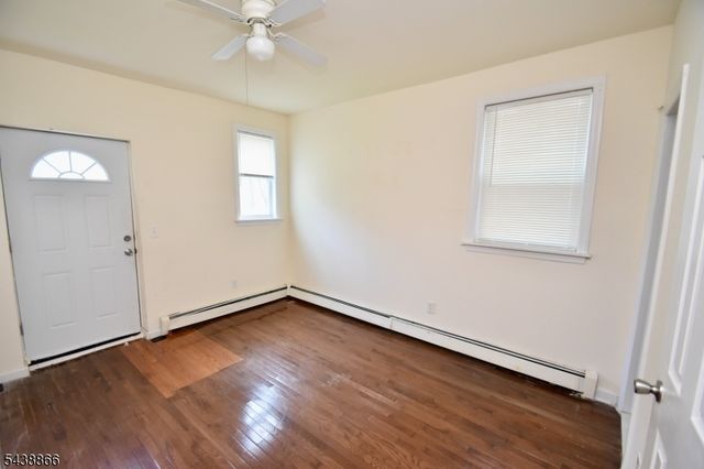 180 N 16Th St, East Orange City, NJ 07017