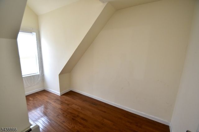 180 N 16Th St, East Orange City, NJ 07017