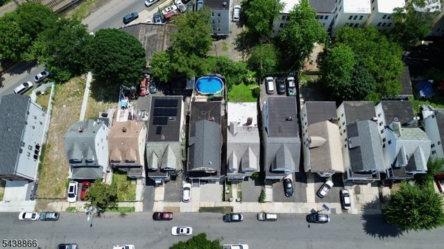 180 N 16Th St, East Orange City, NJ 07017