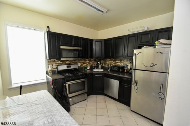180 N 16Th St, East Orange City, NJ 07017