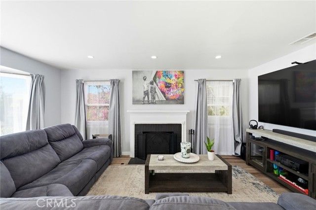 711 Stepney Street, Inglewood, CA 90302