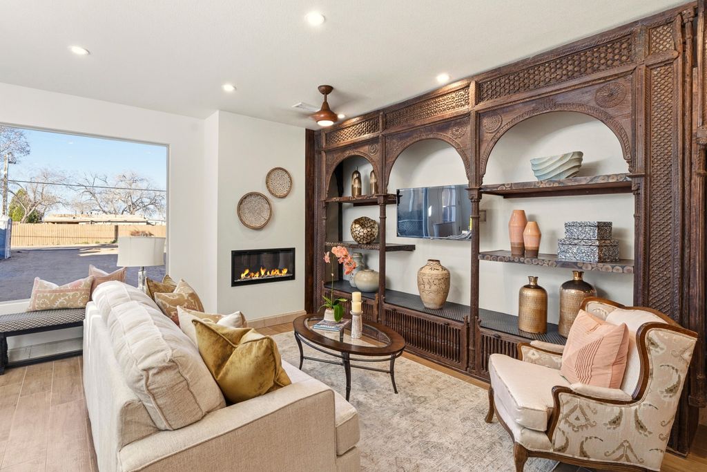 929 Shoofly Street A, Santa Fe, NM 87505