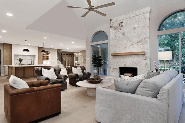 6 Misty Point, The Woodlands, TX 77380