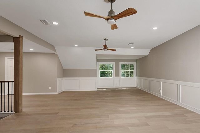 6 Misty Point, The Woodlands, TX 77380
