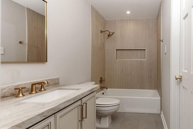 6 Misty Point, The Woodlands, TX 77380