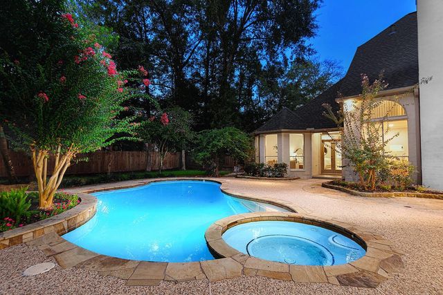 6 Misty Point, The Woodlands, TX 77380