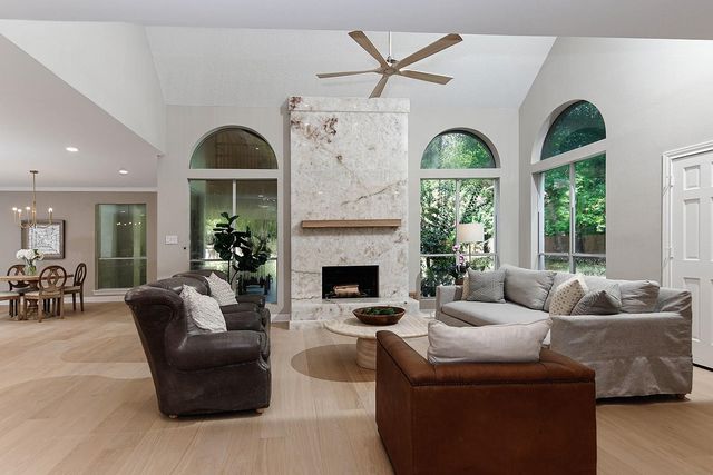 6 Misty Point, The Woodlands, TX 77380
