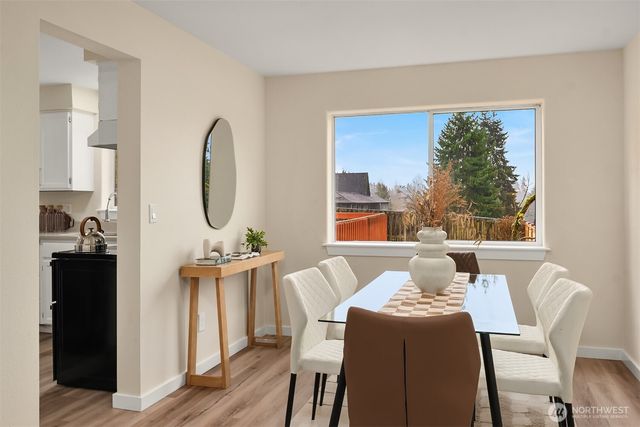 11203 SE 237th Place, Kent, WA 98031