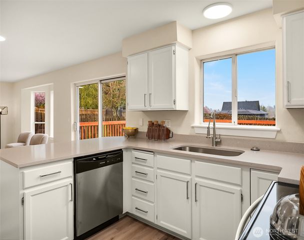 11203 SE 237th Place, Kent, WA 98031