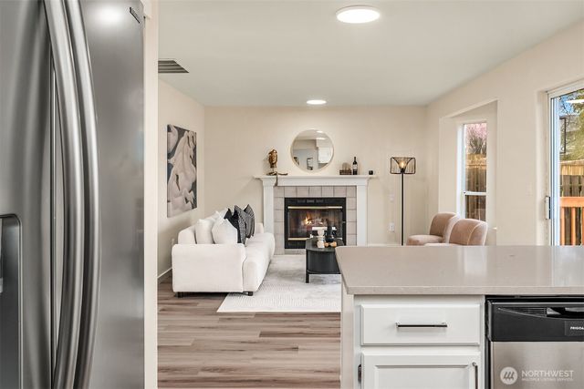 11203 SE 237th Place, Kent, WA 98031