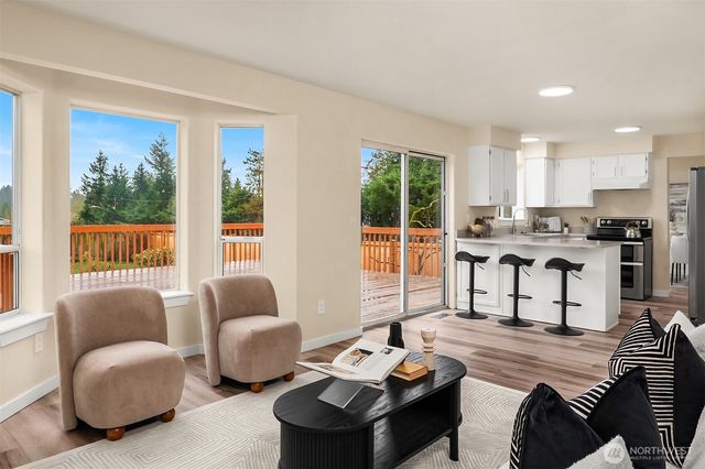 11203 SE 237th Place, Kent, WA 98031