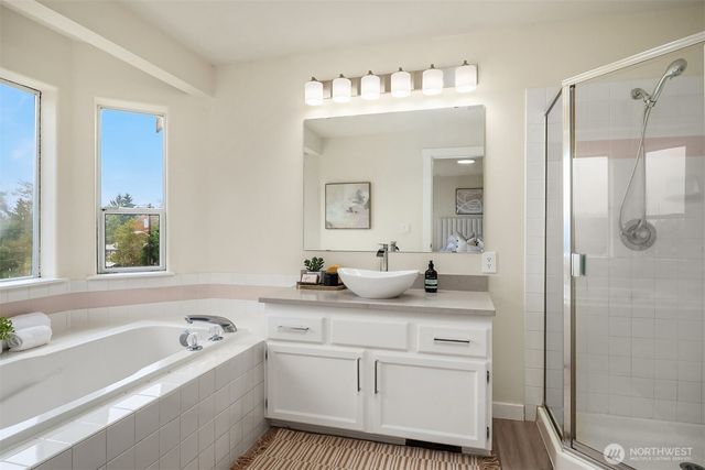 11203 SE 237th Place, Kent, WA 98031