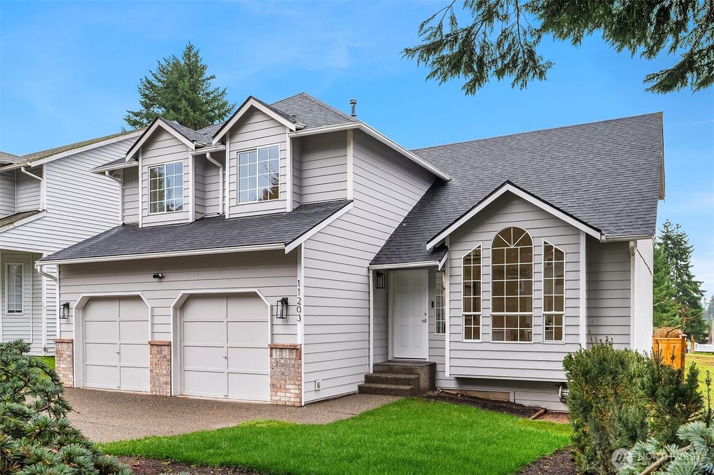 11203 SE 237th Place, Kent, WA 98031
