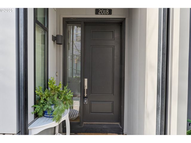 2018 Nw 16TH Ave, Portland, OR 97209