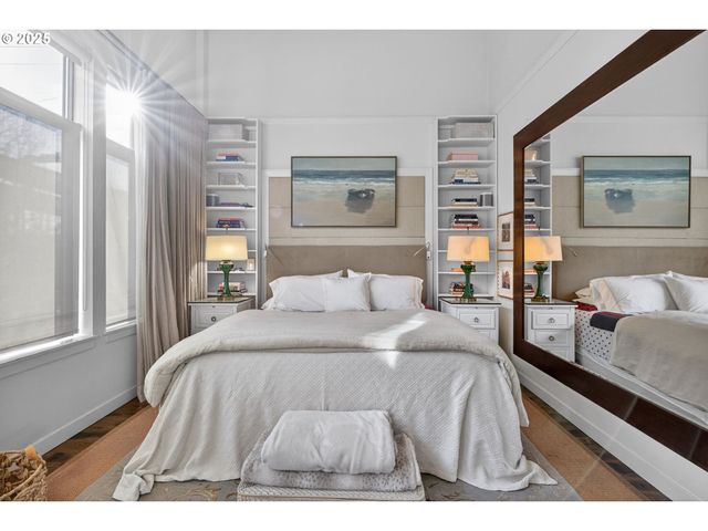 2018 Nw 16TH Ave, Portland, OR 97209