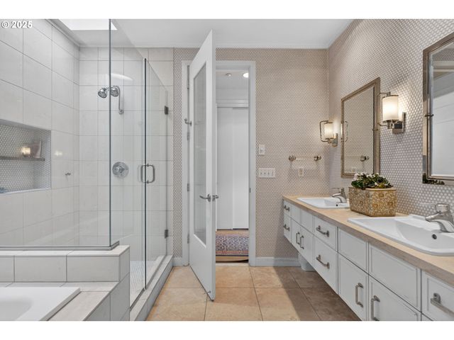 2018 Nw 16TH Ave, Portland, OR 97209