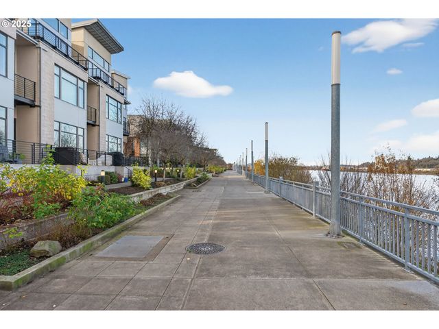 2018 Nw 16TH Ave, Portland, OR 97209