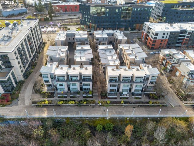 2018 Nw 16TH Ave, Portland, OR 97209