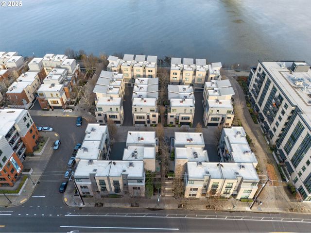 2018 Nw 16TH Ave, Portland, OR 97209