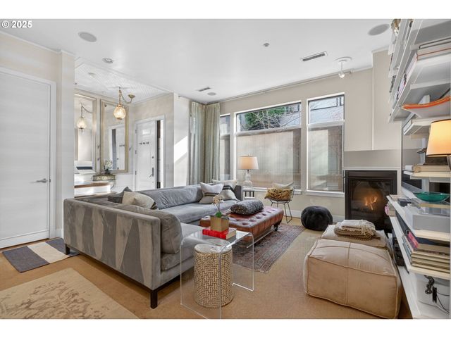 2018 Nw 16TH Ave, Portland, OR 97209