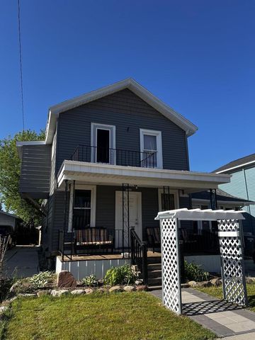 1346A CARL AVENUE, Sheboygan, WI 53081