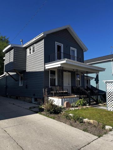 1346A CARL AVENUE, Sheboygan, WI 53081