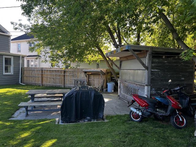 1346A CARL AVENUE, Sheboygan, WI 53081