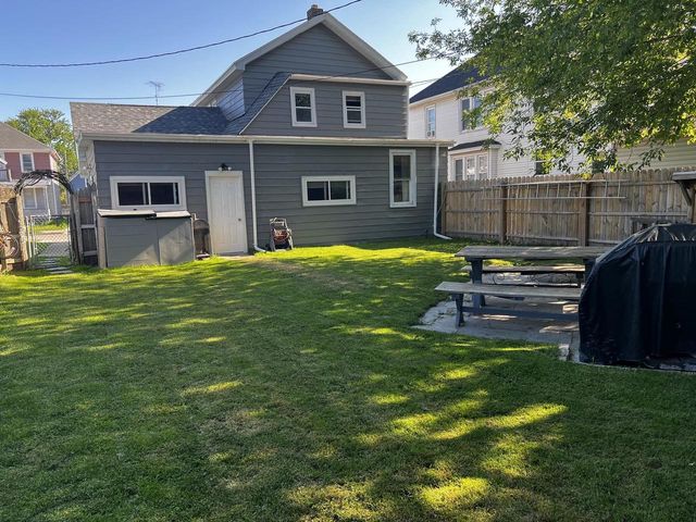 1346A CARL AVENUE, Sheboygan, WI 53081