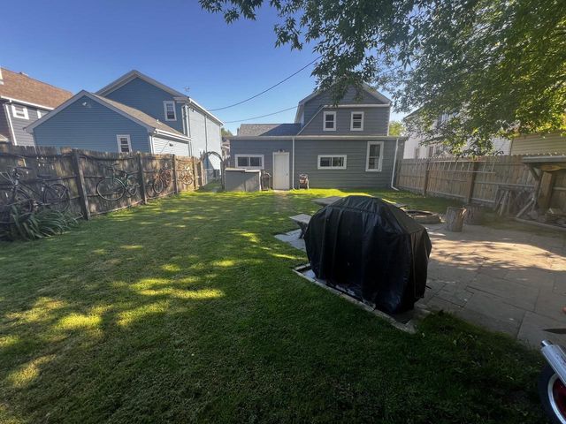 1346A CARL AVENUE, Sheboygan, WI 53081