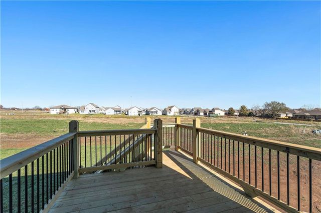 19565 W 202nd Terrace, Spring Hill, KS 66083