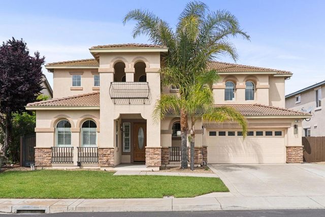 39 Escher Circle, Oakley, CA 94561