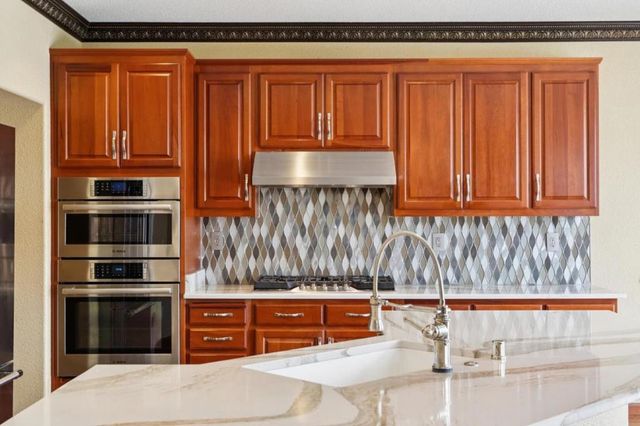 39 Escher Circle, Oakley, CA 94561