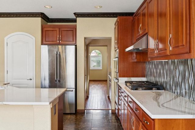 39 Escher Circle, Oakley, CA 94561