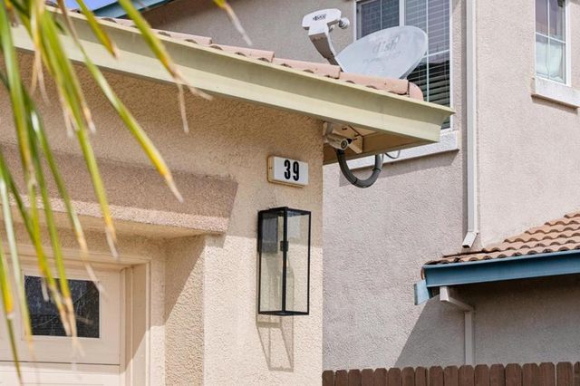 39 Escher Circle, Oakley, CA 94561