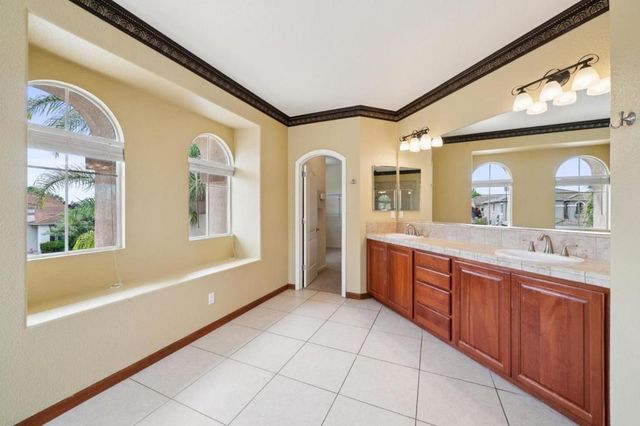 39 Escher Circle, Oakley, CA 94561