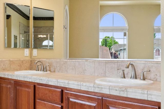 39 Escher Circle, Oakley, CA 94561