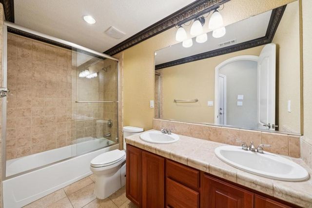 39 Escher Circle, Oakley, CA 94561