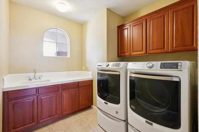 39 Escher Circle, Oakley, CA 94561