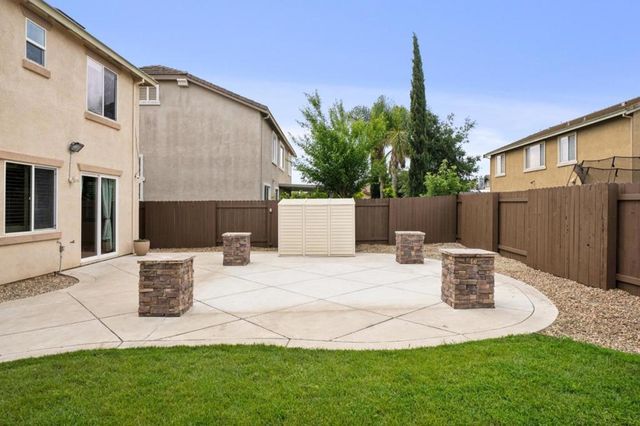 39 Escher Circle, Oakley, CA 94561