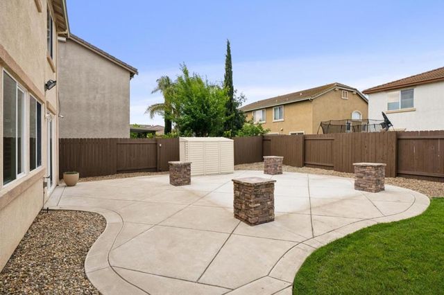 39 Escher Circle, Oakley, CA 94561