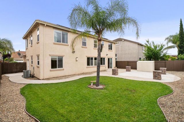 39 Escher Circle, Oakley, CA 94561